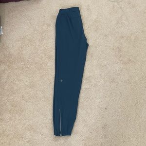 Lululemon Surge jogger 29”